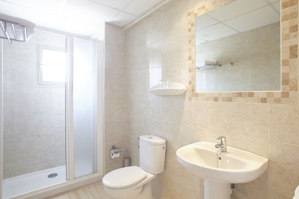 Hostal Mar y Huerta — Hotel rooms in Santa Eulalia, Balearic Islands