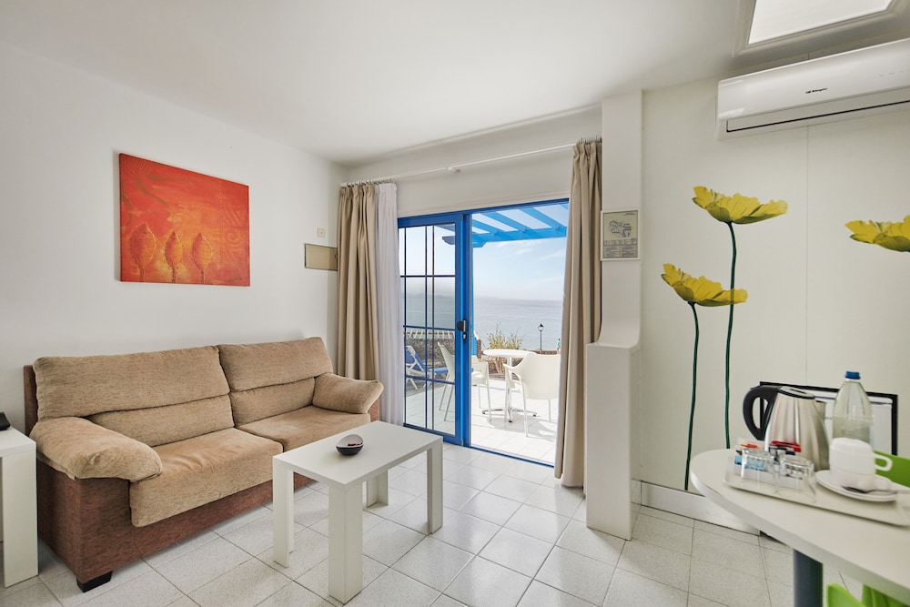 Sandos Atlantic Gardens Hotel - Adults Only — Hotel rooms in Playa Blanca, Canary Islands