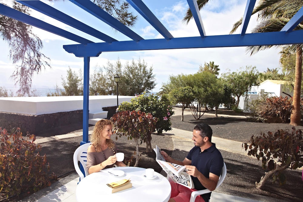 Sandos Atlantic Gardens Hotel - Adults Only — Restaurant & bars in Playa Blanca, Canary Islands