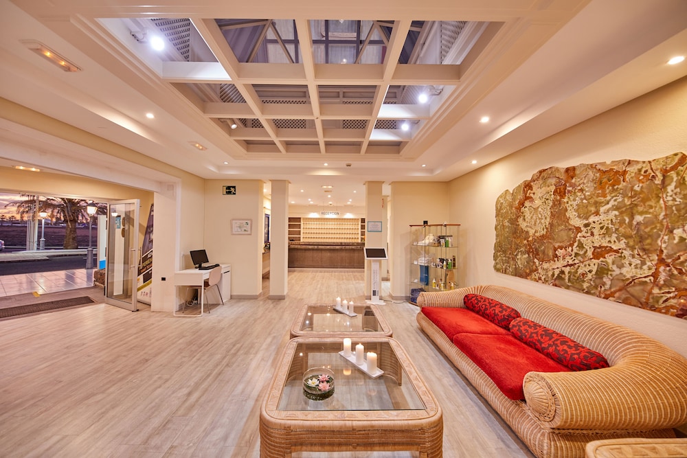 Sandos Atlantic Gardens Hotel - Adults Only — Hotel building in Playa Blanca, Canary Islands