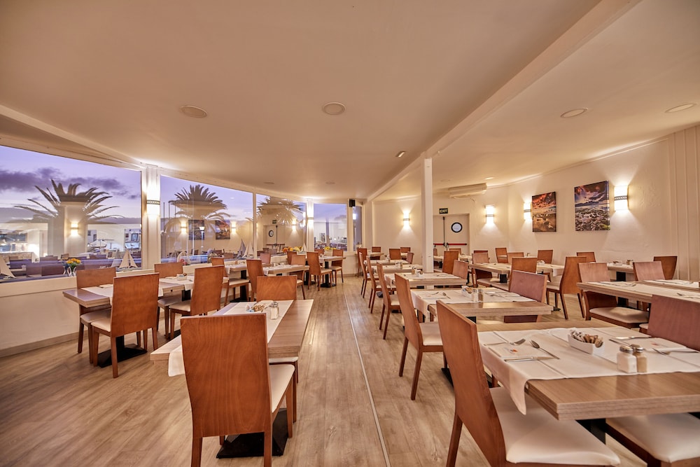 Sandos Atlantic Gardens Hotel - Adults Only — Restaurant & bars in Playa Blanca, Canary Islands