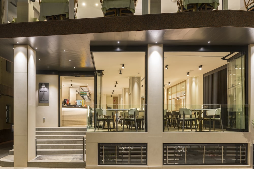 Hotel Marsol — Restaurant & bars in Lloret de Mar, Catalonia