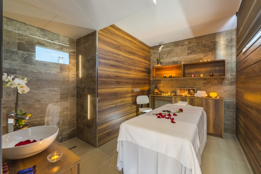 Hotel Marsol — Spa in Lloret de Mar, Catalonia