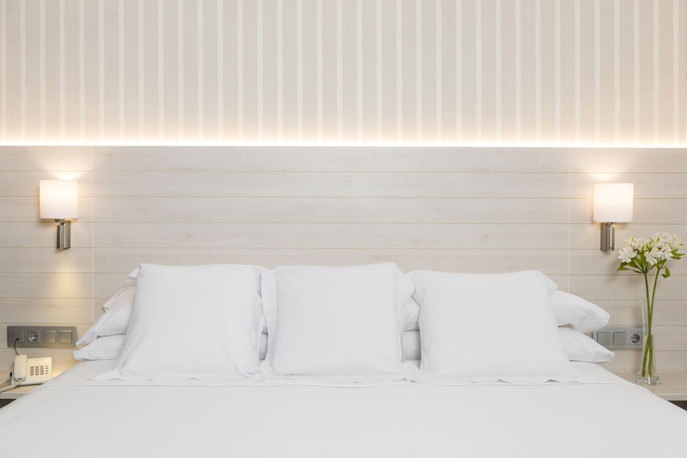 Hotel Marsol — Hotel rooms in Lloret de Mar, Catalonia