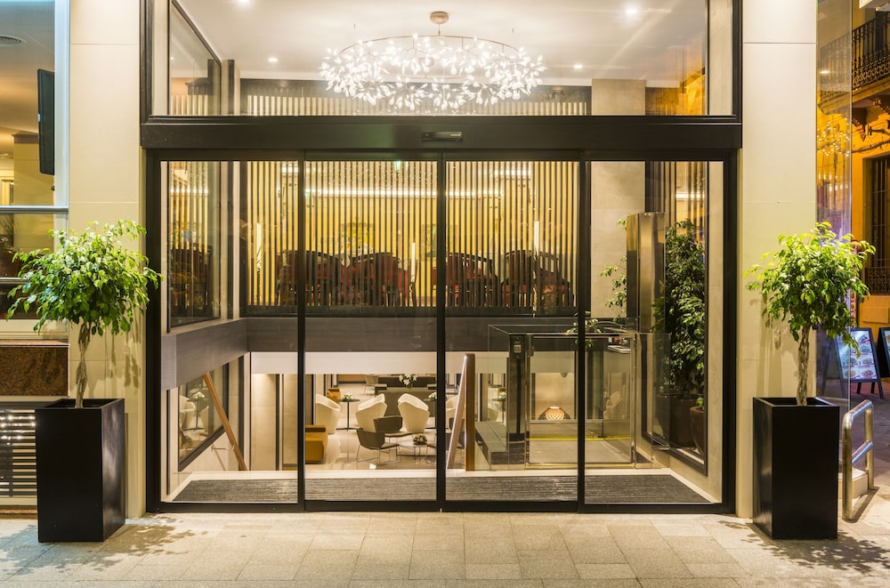 Hotel Marsol — Hotel building in Lloret de Mar, Catalonia