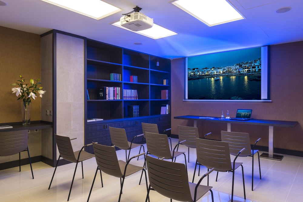 Hotel Marsol — Hotel rooms in Lloret de Mar, Catalonia