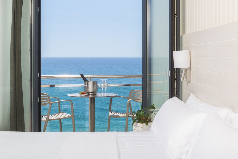 Hotel Marsol — Hotel rooms in Lloret de Mar, Catalonia