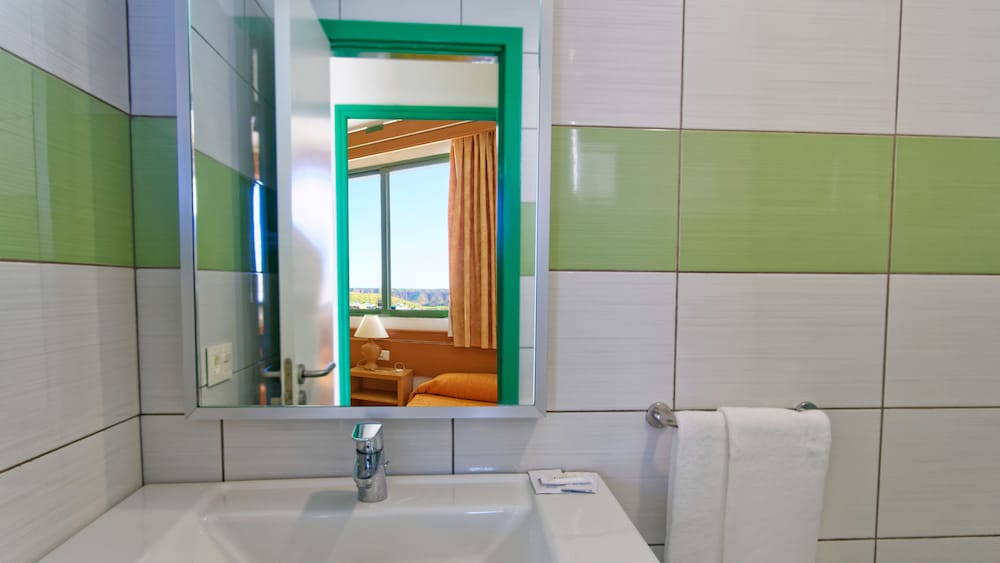 Apartamentos Monteparaiso — Hotel rooms in Puerto Rico, Canary Islands