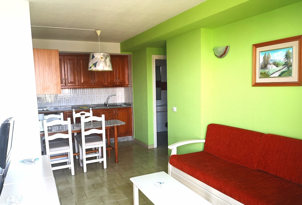 Apartamentos Monteparaiso — Hotel rooms in Puerto Rico, Canary Islands