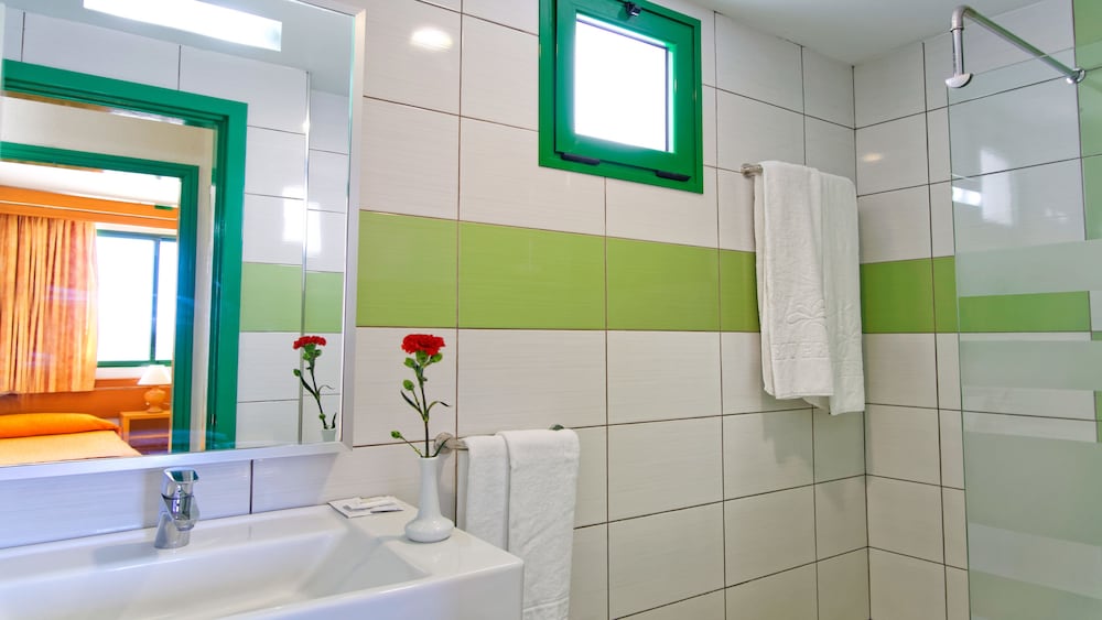 Apartamentos Monteparaiso — Hotel rooms in Puerto Rico, Canary Islands