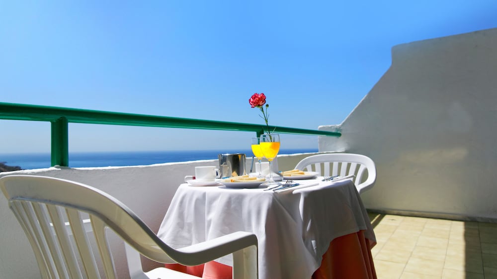 Apartamentos Monteparaiso — Hotel rooms in Puerto Rico, Canary Islands