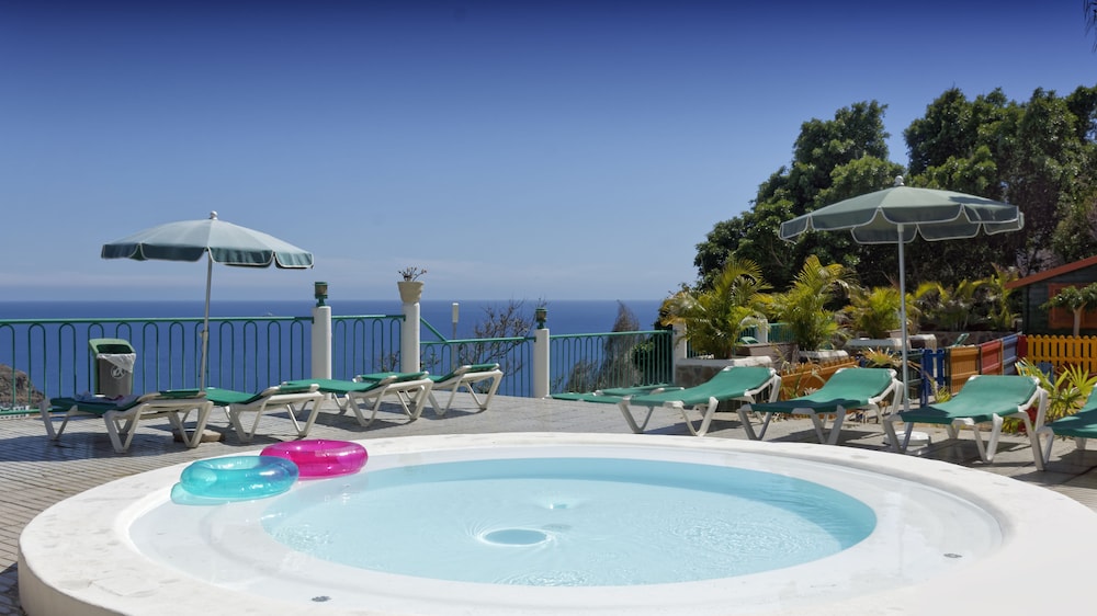 Apartamentos Monteparaiso — Swimming pool in Puerto Rico, Canary Islands