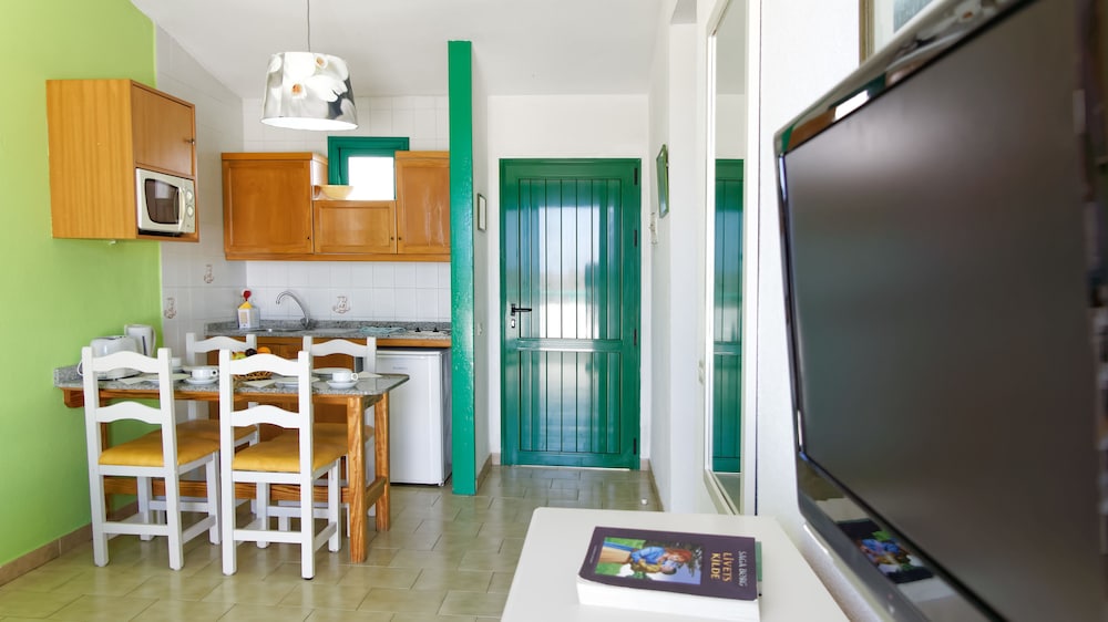 Apartamentos Monteparaiso — Hotel rooms in Puerto Rico, Canary Islands