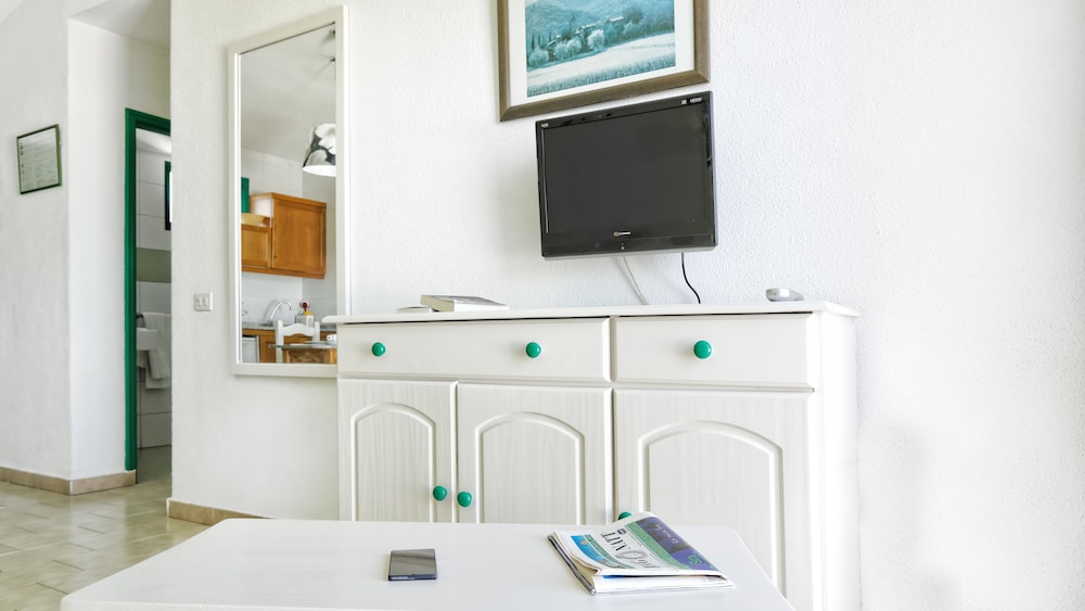 Apartamentos Monteparaiso — Hotel rooms in Puerto Rico, Canary Islands