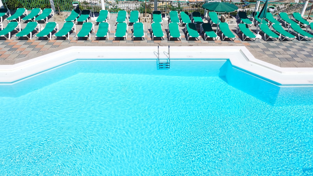 Apartamentos Monteparaiso — Swimming pool in Puerto Rico, Canary Islands