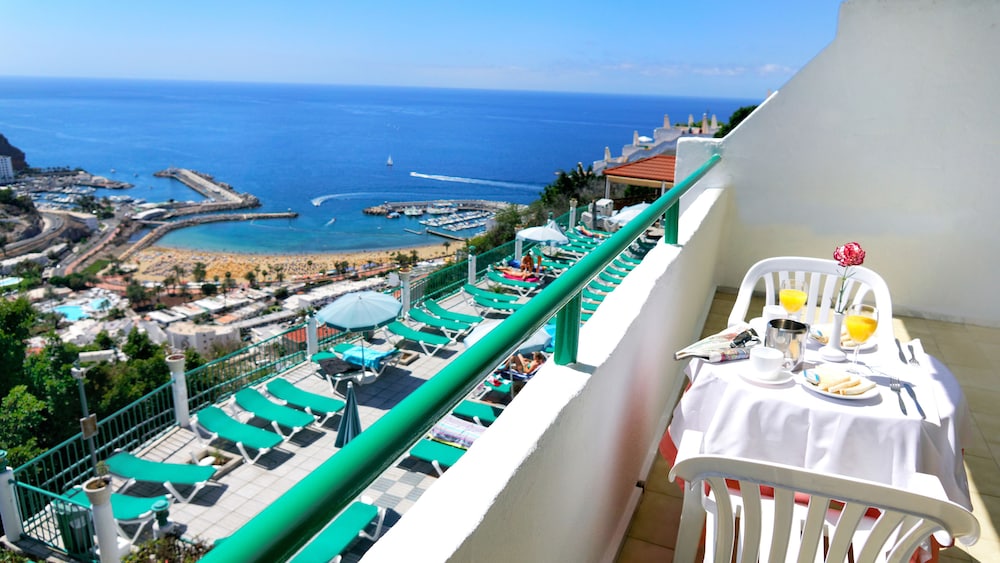 Apartamentos Monteparaiso — Hotel rooms in Puerto Rico, Canary Islands