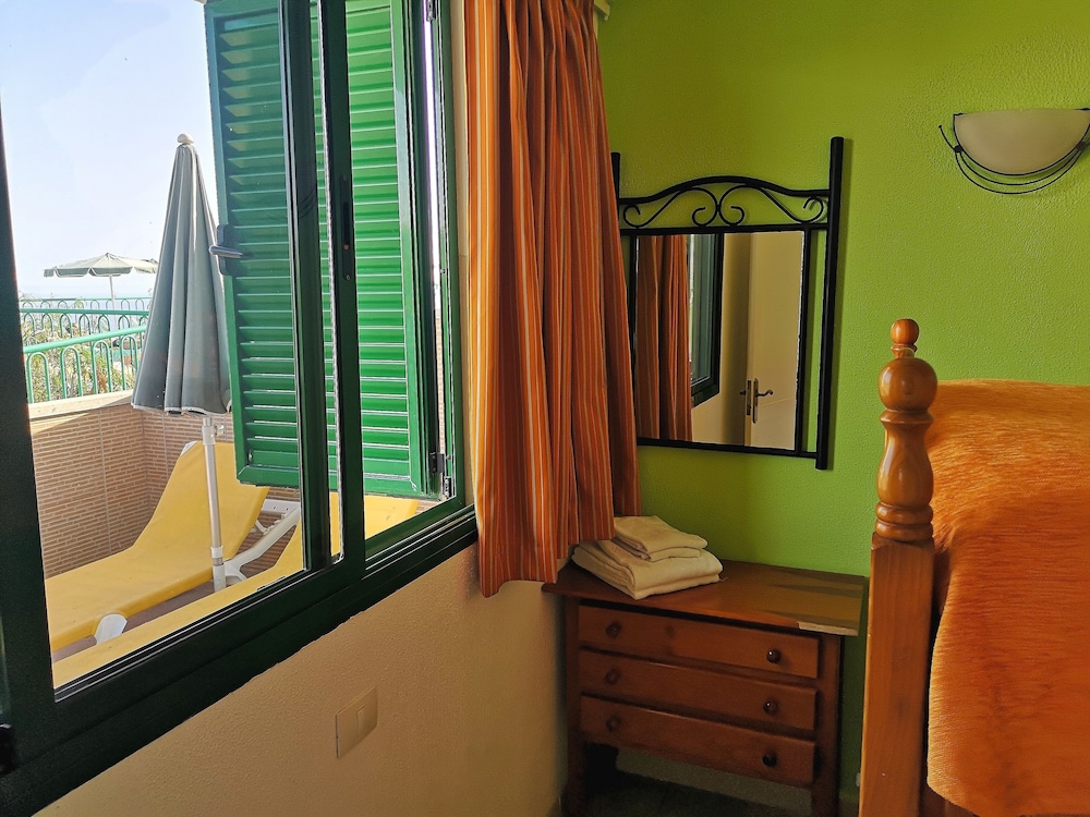 Apartamentos Monteparaiso — Hotel rooms in Puerto Rico, Canary Islands