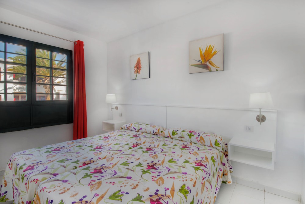Apartamentos La Moraña — Hotel rooms in Puerto del Carmen, Canary Islands