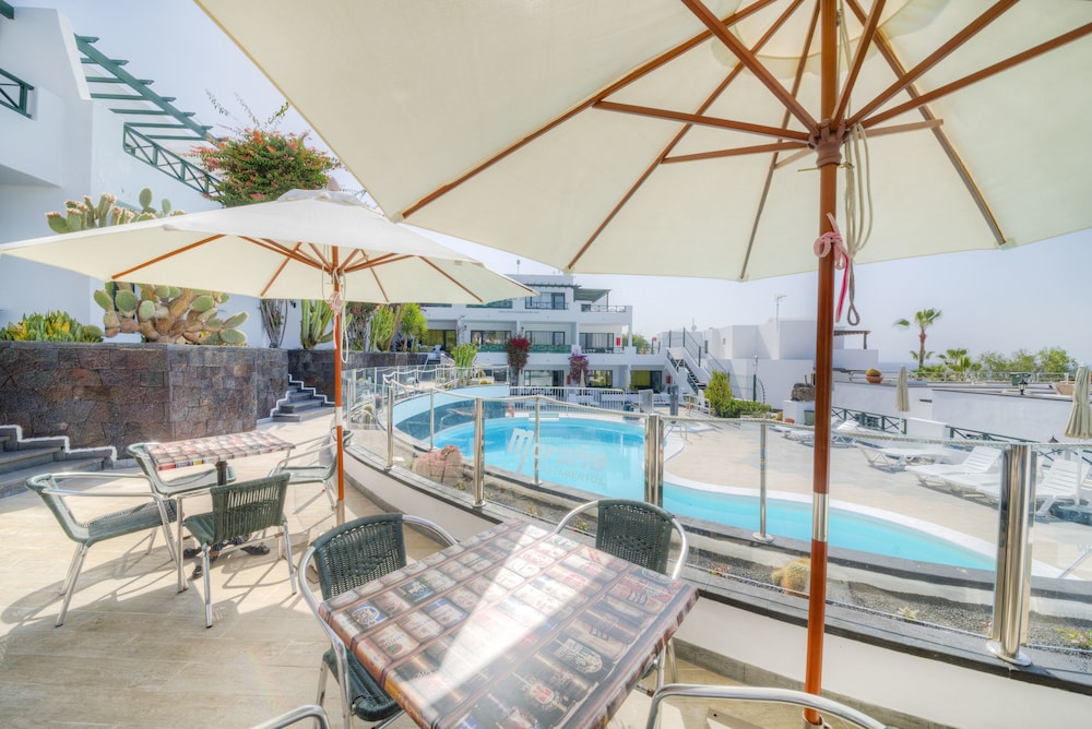 Apartamentos La Moraña — Swimming pool in Puerto del Carmen, Canary Islands
