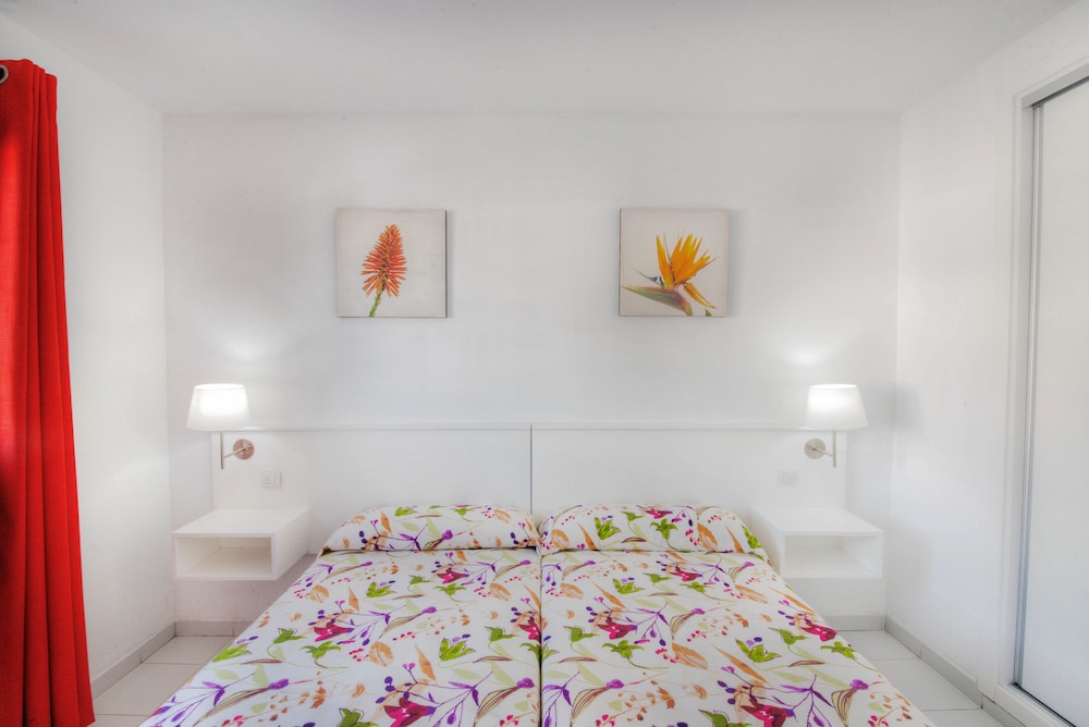 Apartamentos La Moraña — Hotel rooms in Puerto del Carmen, Canary Islands