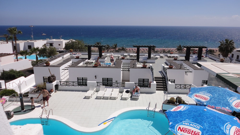 Apartamentos La Moraña — Swimming pool in Puerto del Carmen, Canary Islands