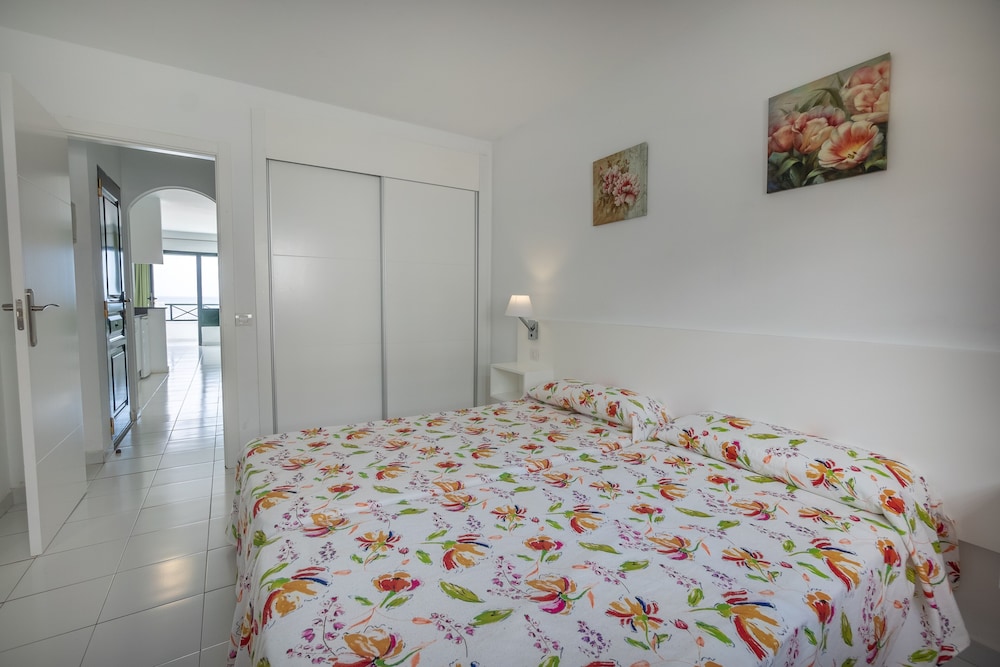 Apartamentos La Moraña — Hotel rooms in Puerto del Carmen, Canary Islands