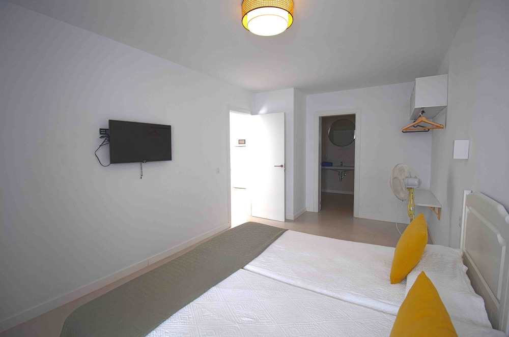 Apartamentos La Moraña — Hotel rooms in Puerto del Carmen, Canary Islands