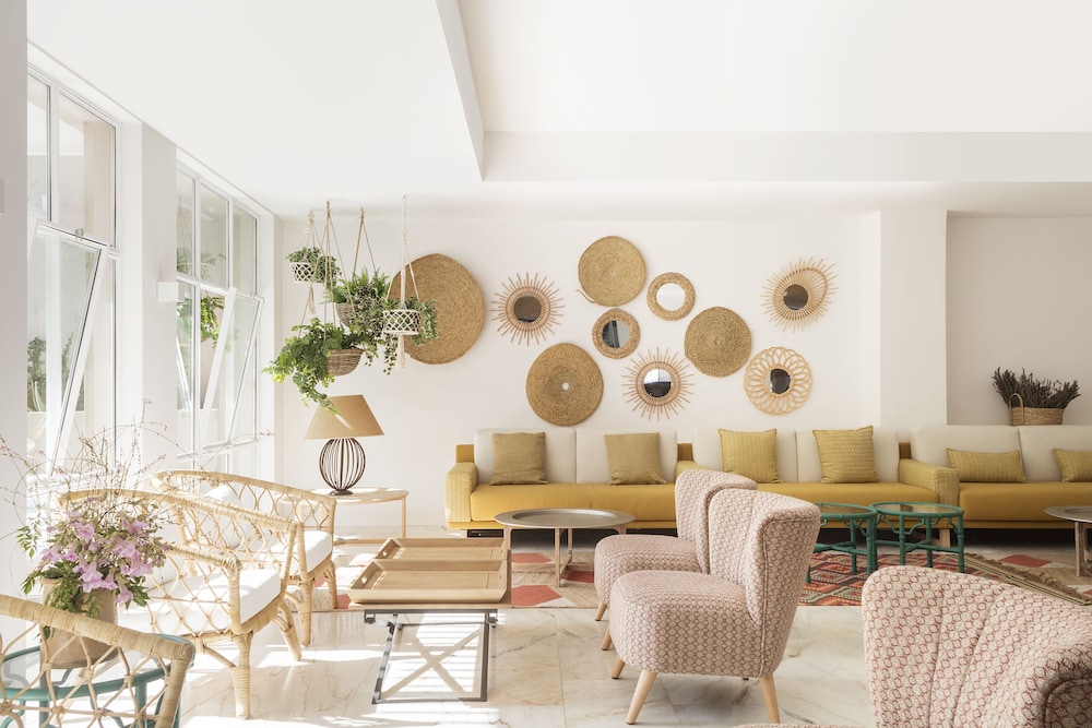 The 15th Boutique Hotel — Hotel rooms in Lloret de Mar, Catalonia