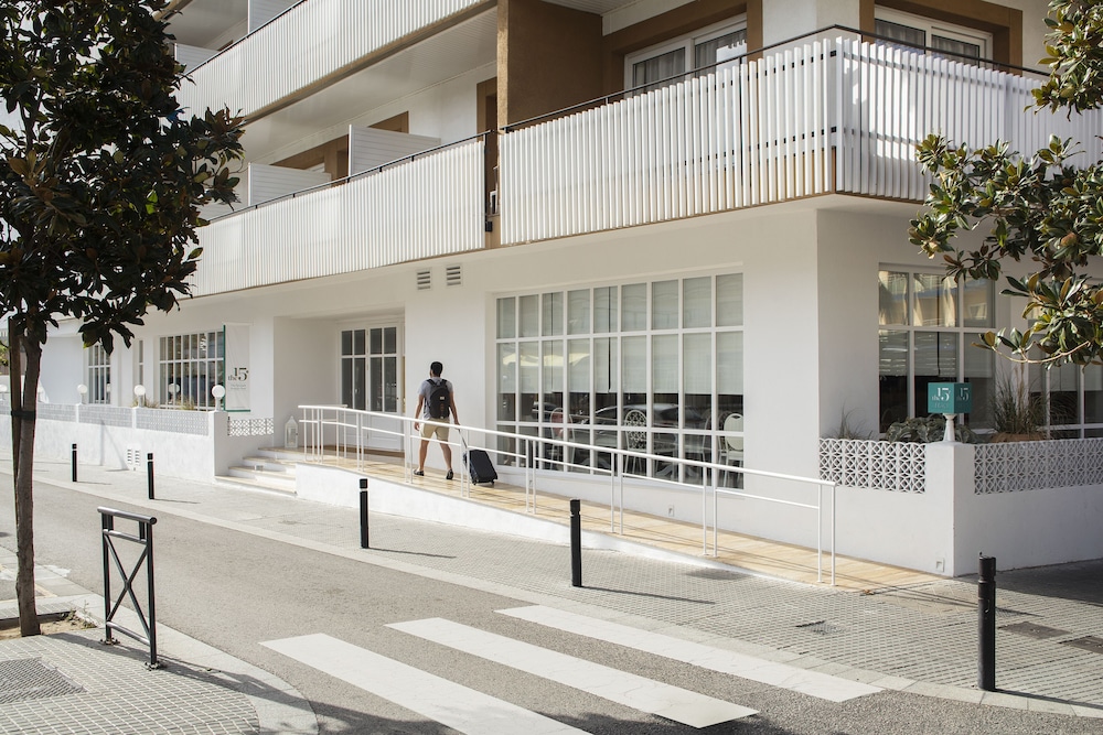 The 15th Boutique Hotel — Hotel building in Lloret de Mar, Catalonia