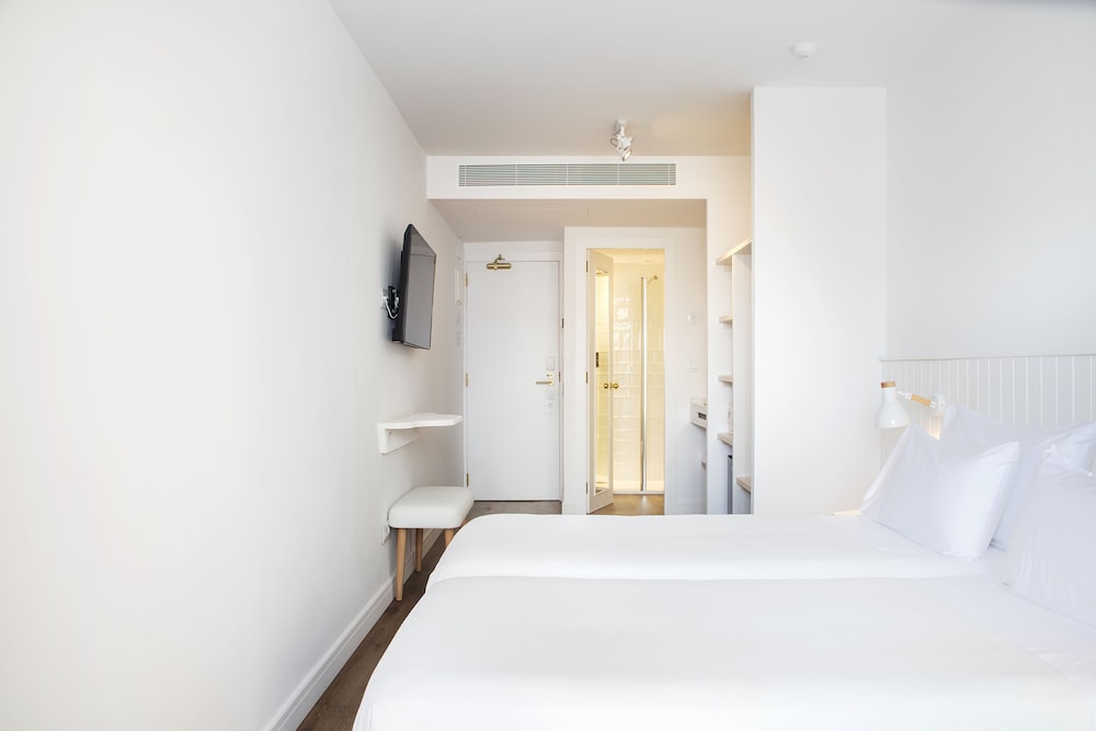 The 15th Boutique Hotel — Hotel rooms in Lloret de Mar, Catalonia