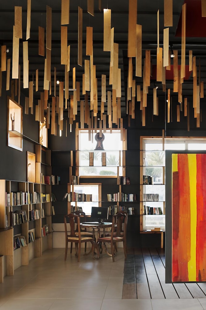 Nautilus Lanzarote — Restaurant & bars in Puerto del Carmen, Canary Islands