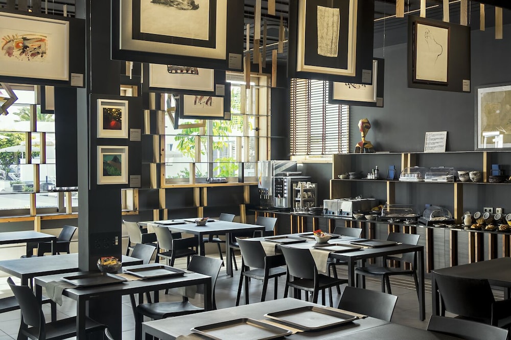 Nautilus Lanzarote — Restaurant & bars in Puerto del Carmen, Canary Islands