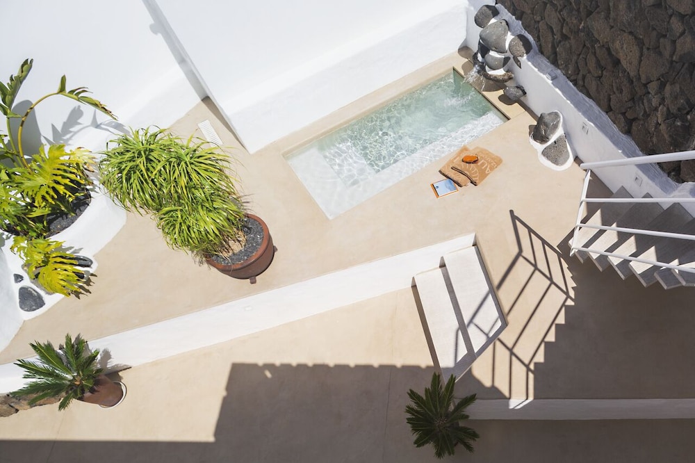 Nautilus Lanzarote — Swimming pool in Puerto del Carmen, Canary Islands