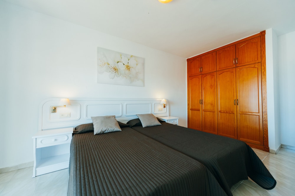 Neptuno Costadeje — Hotel rooms in Costa Adeje, Canary Islands