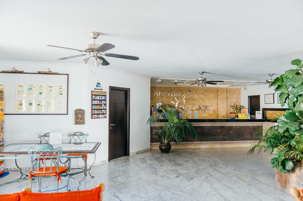 Neptuno Costadeje — Hotel building in Costa Adeje, Canary Islands