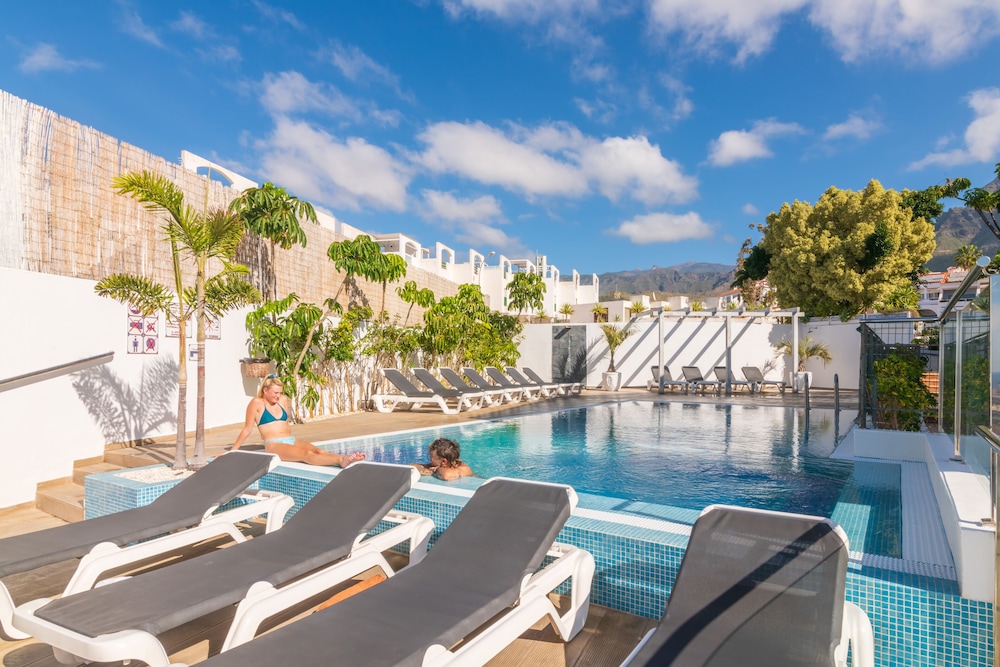 Neptuno Costadeje — Swimming pool in Costa Adeje, Canary Islands