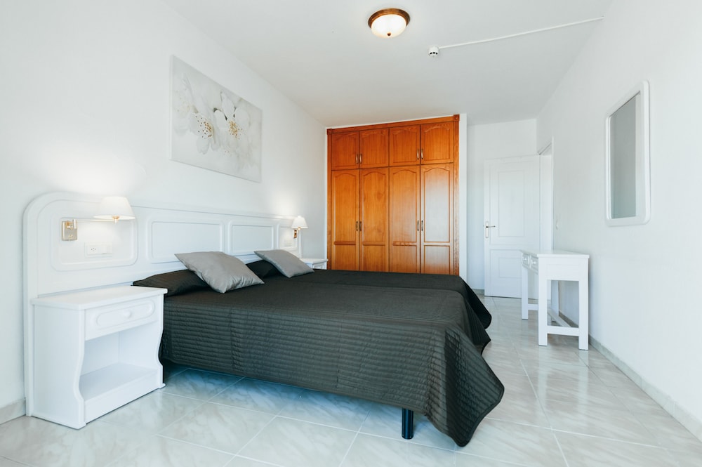Neptuno Costadeje — Hotel rooms in Costa Adeje, Canary Islands