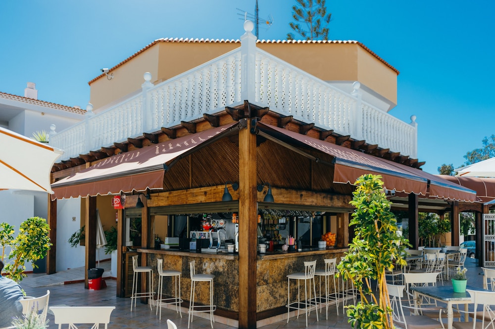 Neptuno Costadeje — Restaurant & bars in Costa Adeje, Canary Islands