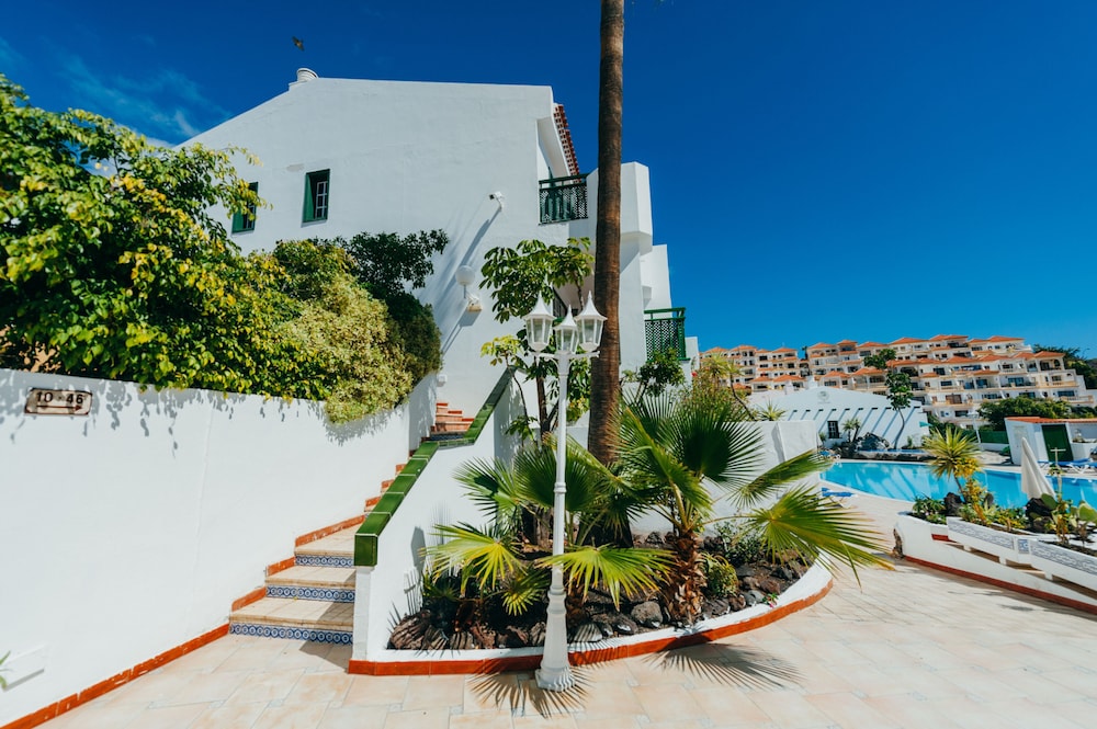 Neptuno Costadeje — Hotel building in Costa Adeje, Canary Islands