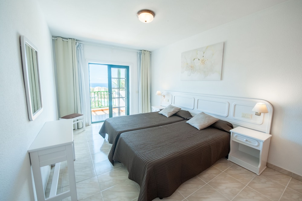 Neptuno Costadeje — Hotel rooms in Costa Adeje, Canary Islands