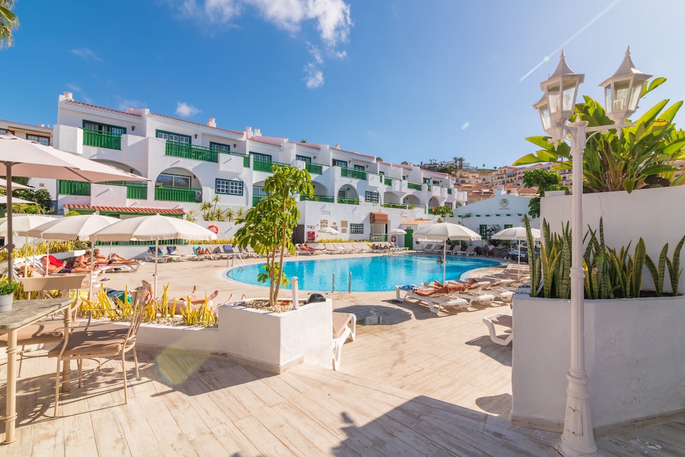 Neptuno Costadeje — Swimming pool in Costa Adeje, Canary Islands
