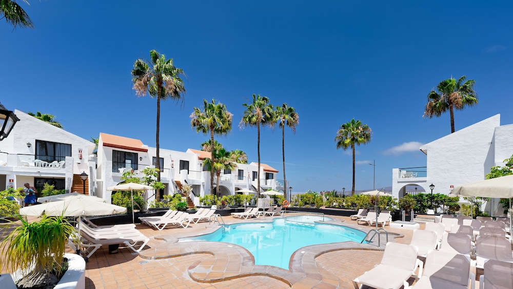 Ura Nido del Águila — Swimming pool in Puerto Rico, Canary Islands