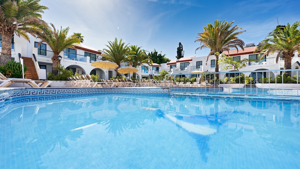 Ura Nido del Águila — Swimming pool in Puerto Rico, Canary Islands