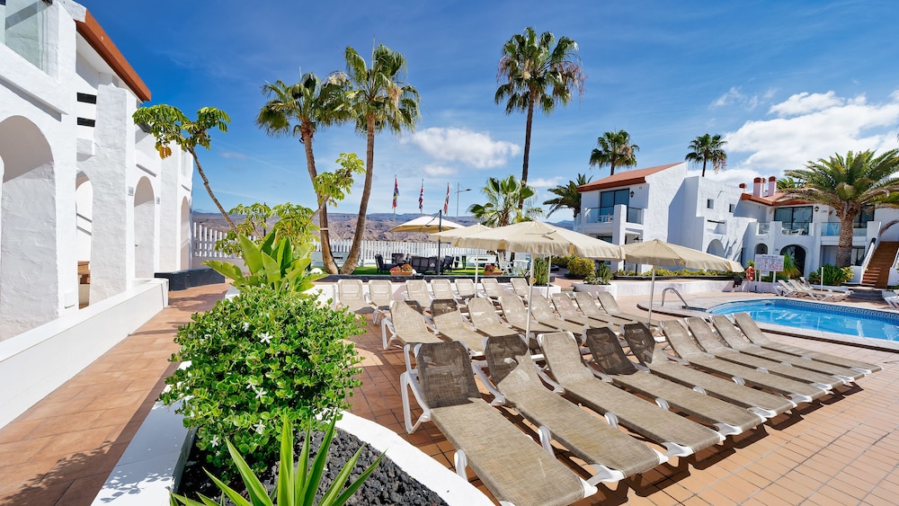 Ura Nido del Águila — Hotel building in Puerto Rico, Canary Islands