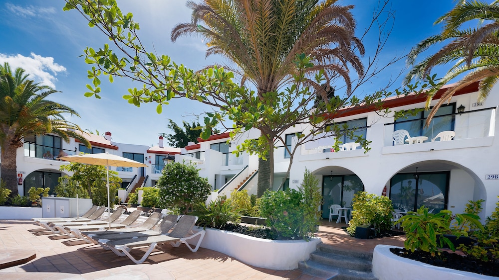 Ura Nido del Águila — Hotel building in Puerto Rico, Canary Islands