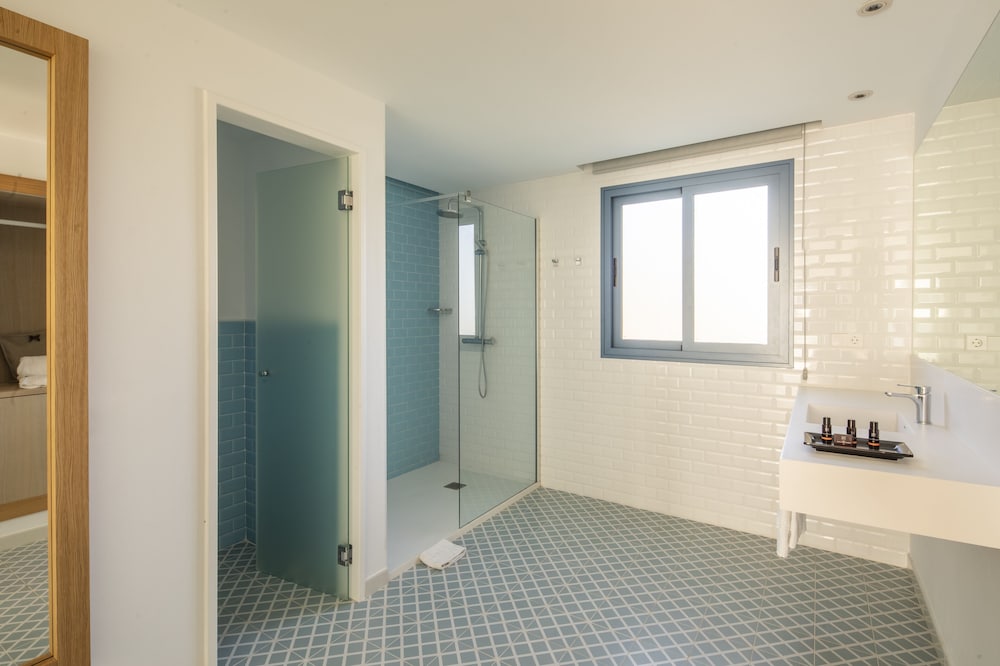 Oasis Lanz Beach Mate — Hotel rooms in Costa Teguise, Canary Islands