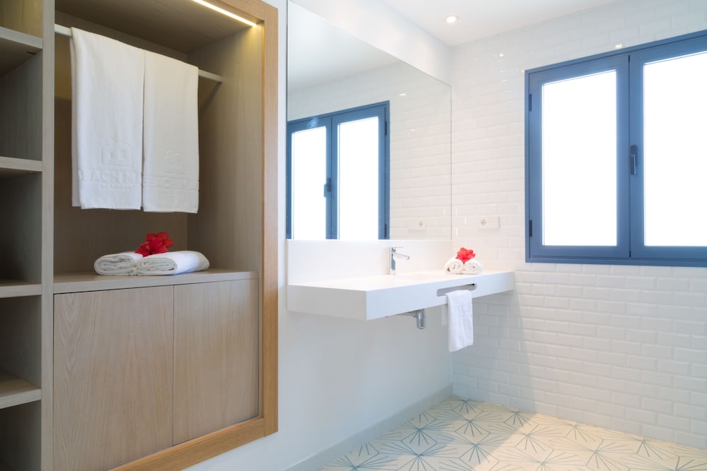 Oasis Lanz Beach Mate — Hotel rooms in Costa Teguise, Canary Islands