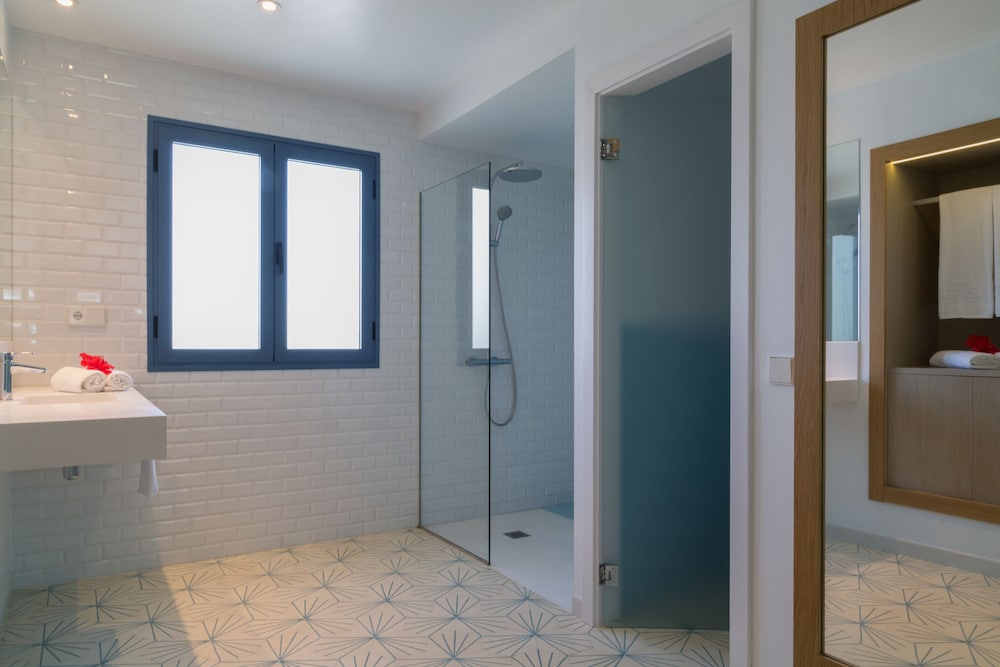 Oasis Lanz Beach Mate — Hotel rooms in Costa Teguise, Canary Islands