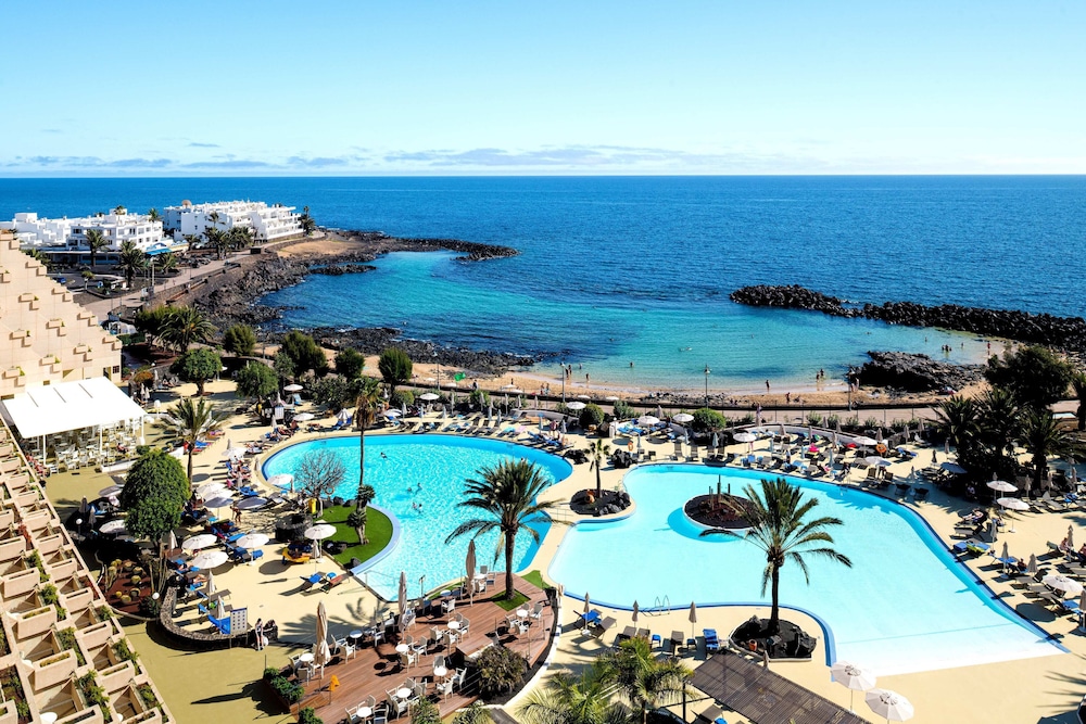 Alexandre Grand Teguise Playa — Main photo in Costa Teguise, Canary Islands