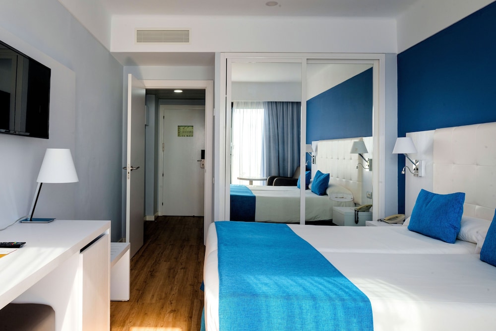 Alexandre Grand Teguise Playa — Hotel rooms in Costa Teguise, Canary Islands